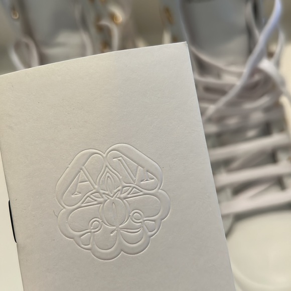 Alexander McQueen Tread Slick Eyelet High Top Sneaker - Picture 7 of 9